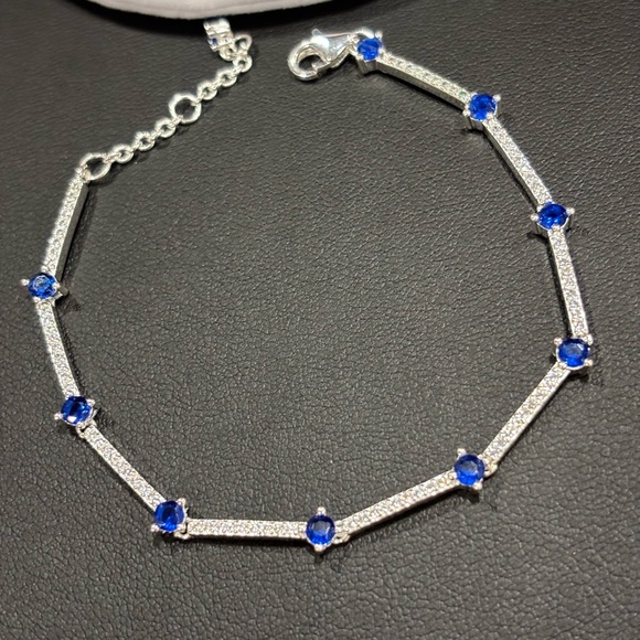 PANDORA Silver and Blue Gemstone Bracelet. 7” long. New - Picture 3 of 3